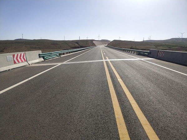 G244線(xiàn)紅柳溝至寧東石槽村二級(jí)公路 - 副本.jpg